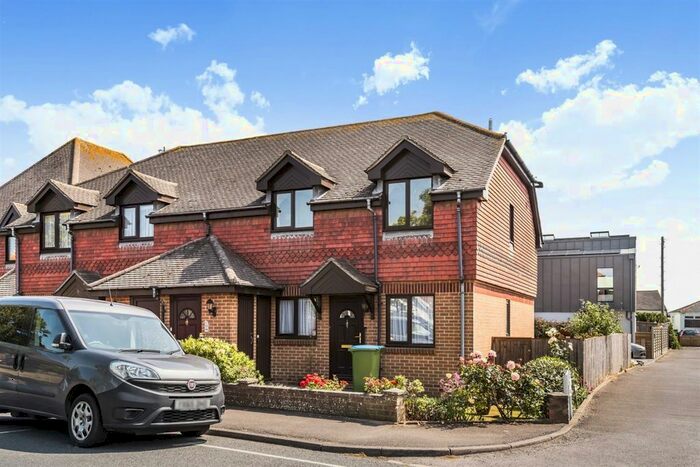 2 Bedroom Flat To Rent In Villa Plage, Elmer Road, Elmer, Bognor Regis PO22
