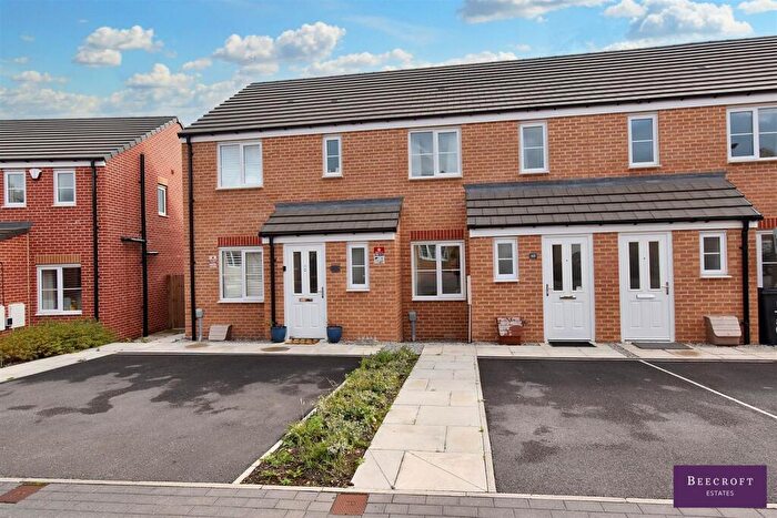 2 Bedroom Town House For Sale In Lundhill View, Wombwell, Barnsley, S73