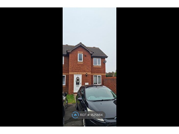 3 Bedroom Semi-Detached House To Rent In Delamere Court, Cleethorpes, DN35