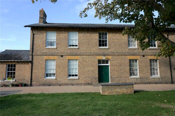 2 Bedroom House To Rent In Horseshoe Crescent, Shoeburyness, Southend-on-Sea, Essex, SS3