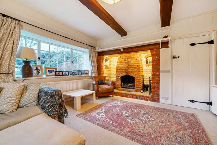 3 Bedroom End Of Terrace House For Sale In Hill Cottages, Milley Lane, Hare Hatch, Berkshire, RG10