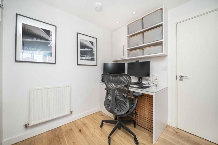 1 Bedroom Flat For Sale In Lamb's Passage, City Of London, EC1Y