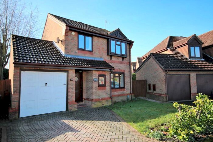 3 Bedroom Detached House To Rent In Oasthouse Drive, Ancells Farm, Fleet, GU51
