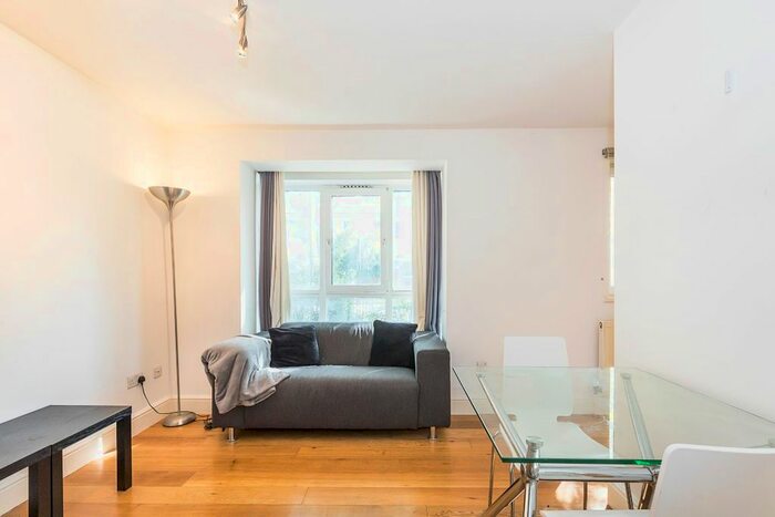 Studio To Rent In Bride Street, London, N7