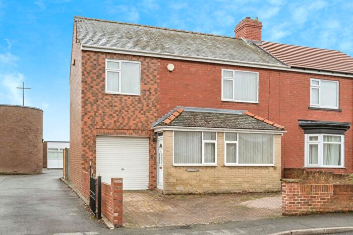 3 Bedroom Semi Detached House For Sale In Main Street, Hatfield Woodhouse, Doncaster, DN7