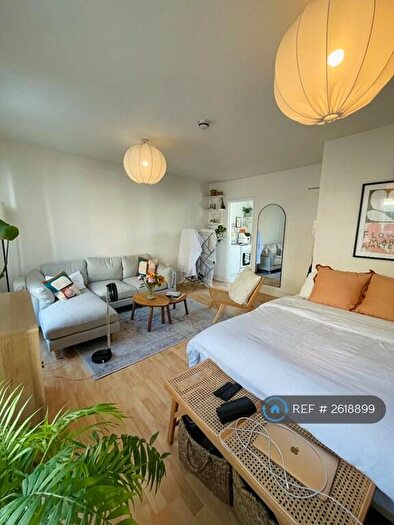 Studio To Rent In Redchurch Street, London, E2