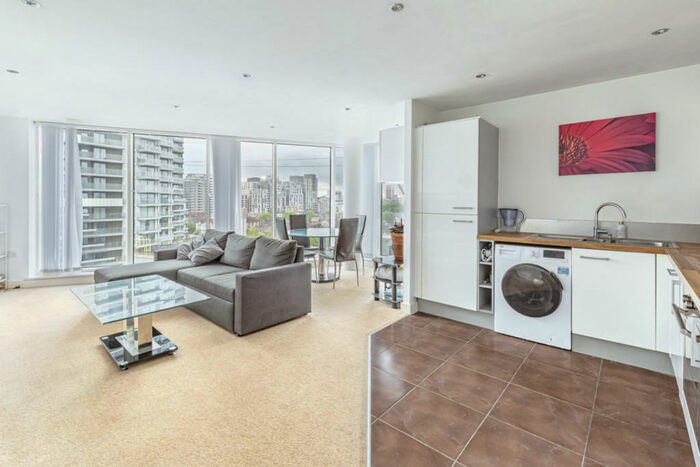 2 Bedroom Apartment To Rent In Alaska Apartments, Royal Victoria Dock, E16