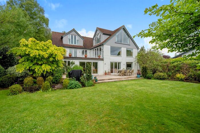 4 Bedroom Detached House To Rent In Hollihurst Road, Lodsworth, Nr. Petworth, GU28