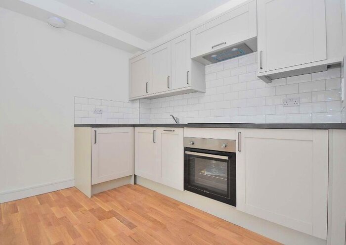 1 Bedroom Flat To Rent In Countess Road, Northampton, NN5