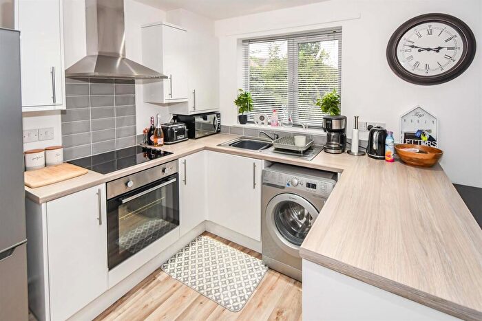 2 Bedroom Apartment To Rent In Alabala Close, Washingborough, Lincoln, LN4
