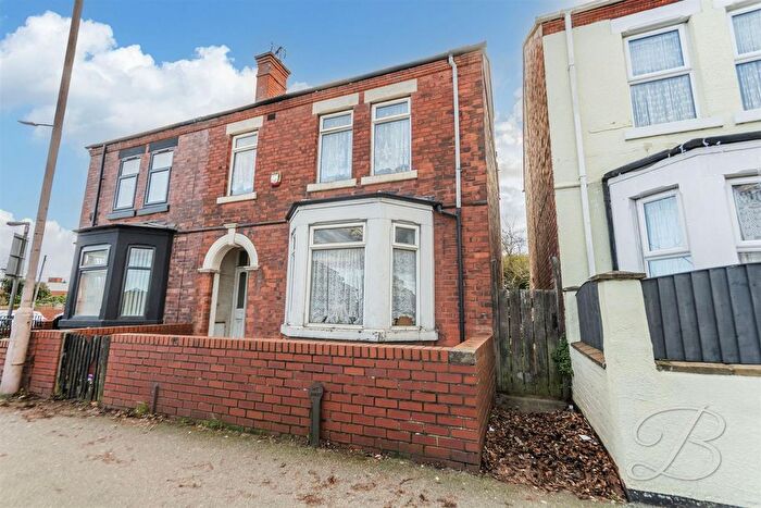 4 Bedroom Semi Detached House For Sale In Westfield Lane, Mansfield, NG18