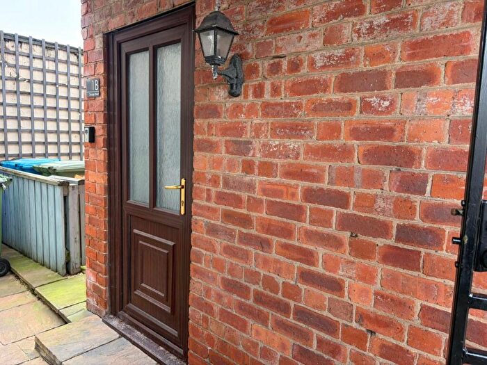 2 Bedroom End Of Terrace House To Rent In George Street, Worksop, S80