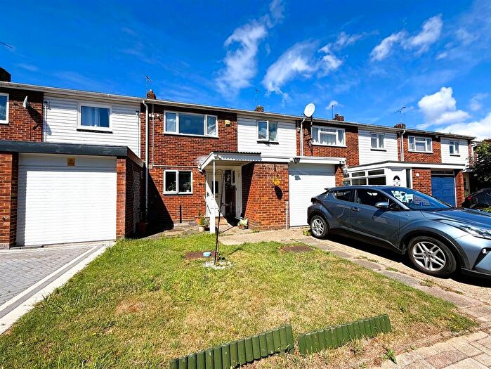 4 Bedroom Terraced House For Sale In Woodcote Drive, Crofton, BR6