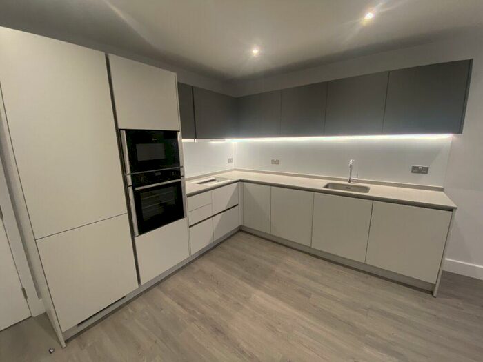 2 Bedroom Maisonette To Rent In Bedroom, Bathroom Flat &ndash; Marriott Road, Finsbury Park, N4