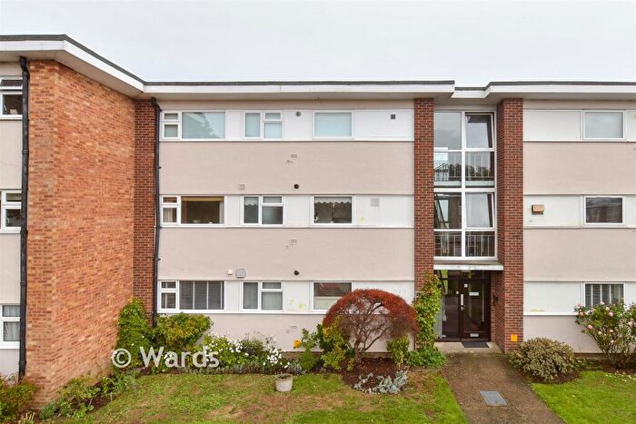 2 Bedroom Flat For Sale In Lord Warden Avenue, Walmer, Deal, Kent, CT14