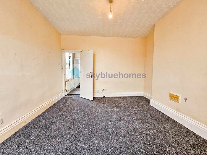 3 Bedroom End Of Terrace House To Rent In Lyme Road, Leicester, LE2