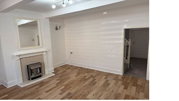 2 Bedroom Terraced House To Rent In High Street West, Glossop, Derbyshire, SK13