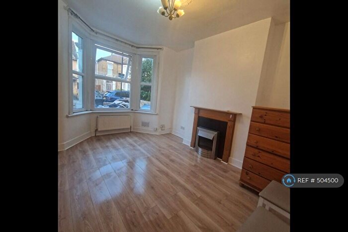 2 Bedroom Flat To Rent In London, London, E10