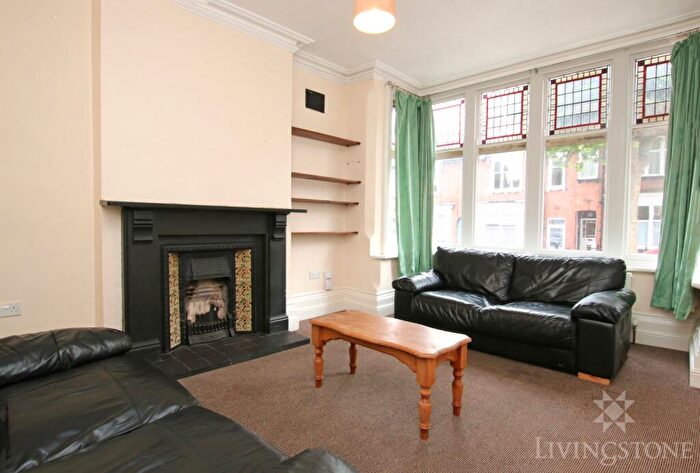 5 Bedroom Town House To Rent In Howard Road, LE2