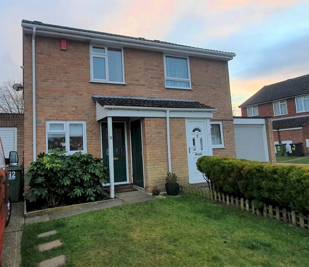 2 Bedroom Semi-Detached House To Rent In Wootton, Netley Abbey, SO31