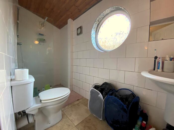 2 Bedroom Flat To Rent In Allensbank Road, Heath, CF14