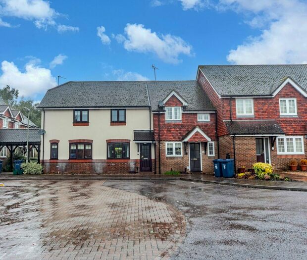 2 Bedroom Terraced House To Rent In Little Manor Gardens, Cranleigh, GU6