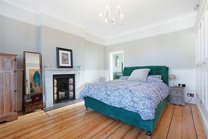 4 Bedroom Detached House For Sale In Goddington Road, Rochester, Kent, ME2
