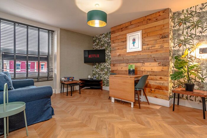 1 Bedroom Flat To Rent In Cheltenham Road, Bristol, BS6