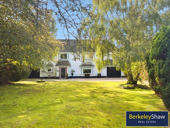 3 Bedroom Detached House For Sale In Ince Road, Thornton, Liverpool, L23
