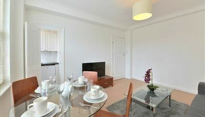 1 Bedroom Flat To Rent In Hill Street, London, W1J