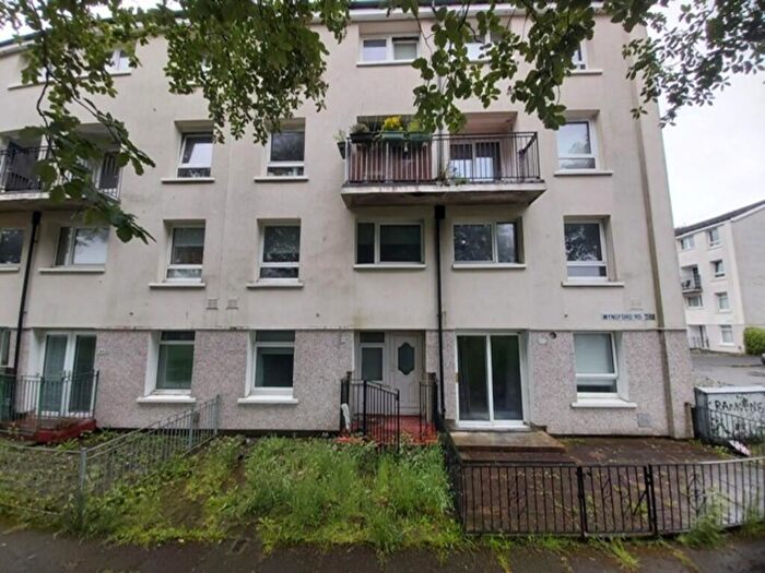 2 Bedroom Ground Maisonette To Rent In Wyndford Road, Wyndford, G20