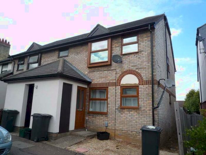 2 Bedroom Apartment To Rent In Victoria Road, Hitchin, SG5