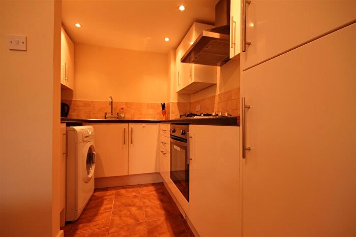 3 Bedroom Flat To Rent In Grosvenor Road, Jesmond, NE2
