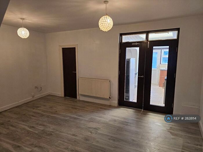 1 Bedroom Flat To Rent In Cranley Road, London, E13