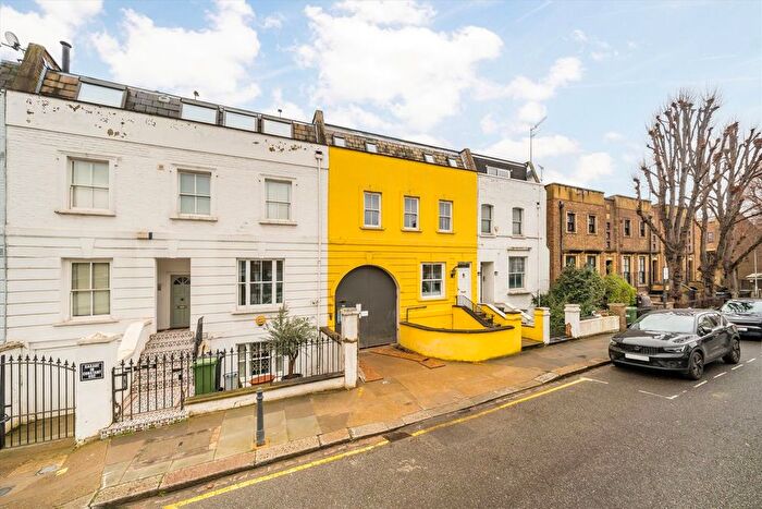 3 Bedroom Terraced House To Rent In Maxwell Road, Fulham, SW6