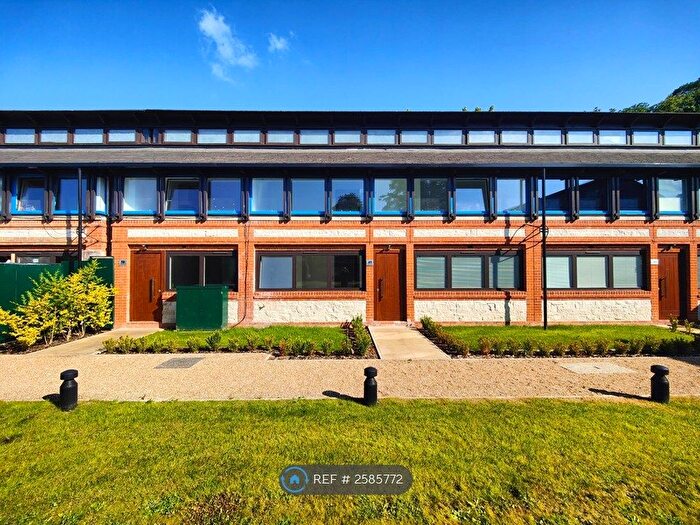 2 Bedroom Maisonette To Rent In Uplands House, Cryers Hill, High Wycombe, HP15
