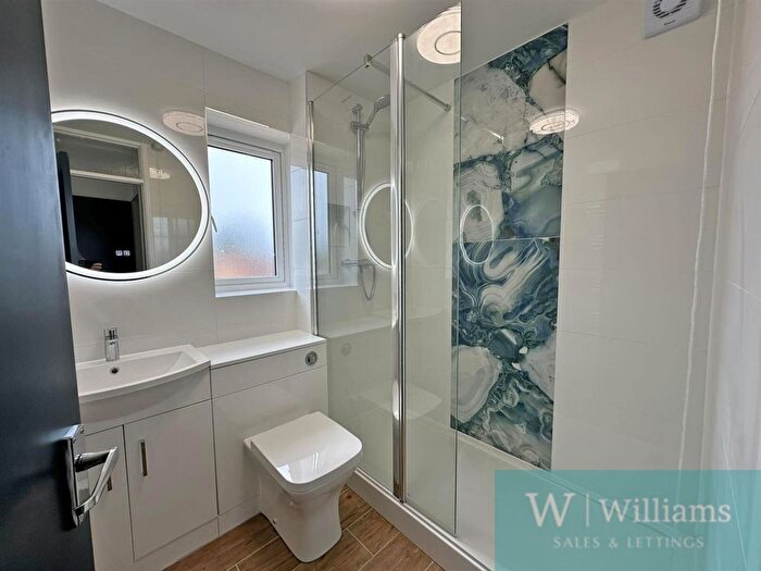 2 Bedroom Detached Bungalow For Sale In Woodhall Drive, Sandown, PO36