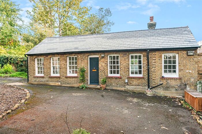 2 Bedroom Detached House For Sale In Victoria Rise, SW4