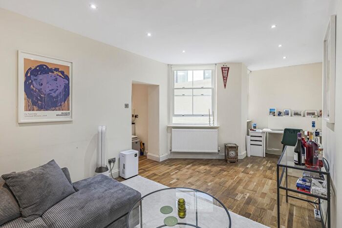 1 Bedroom Flat For Sale In Westminster Mansions, Great Smith Street, SW1P