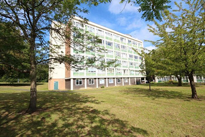 1 Bedroom Flat To Rent In Campion House, Jocks Lane, Bracknell, RG42