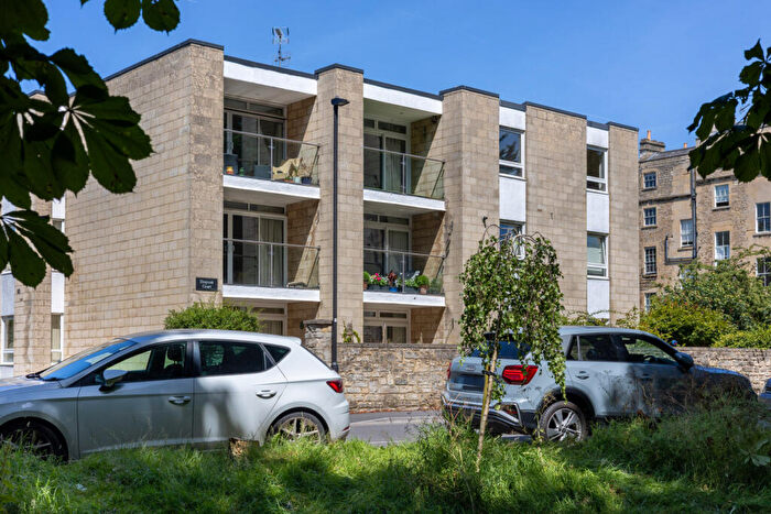 2 Bedroom Apartment For Sale In Henrietta Gardens, Bath, Somerset, BA2