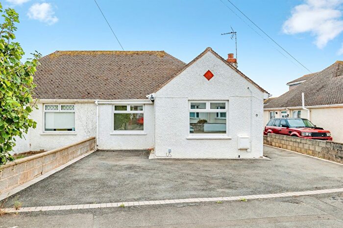2 Bedroom Semi-detached Bungalow For Sale In Rockfields, Porthcawl, CF36