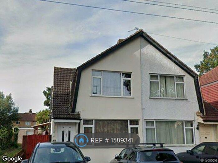 2 Bedroom Semi Detached House To Rent In The Drive, Feltham, TW14