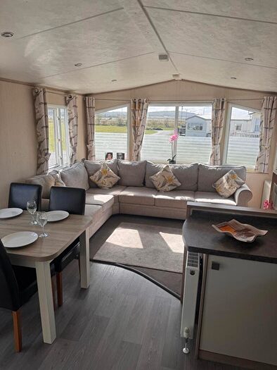 2 Bedroom Caravan For Sale In Seasalter, Whitstable, CT5