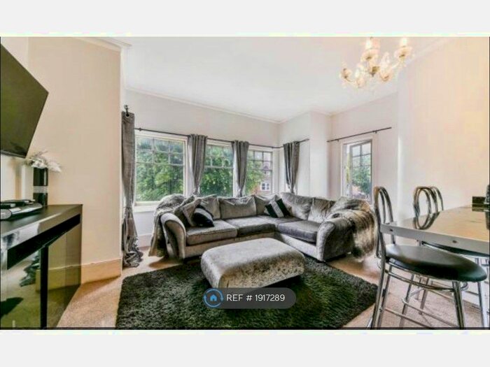 2 Bedroom Flat To Rent In Egmont Road, Sutton, SM2