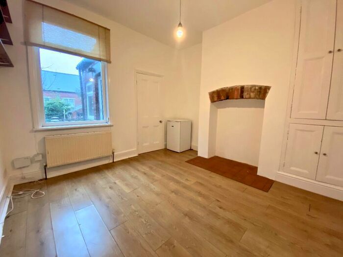 3 Bedroom Terraced House To Rent In Warwick Terrace, Sheffield, S10
