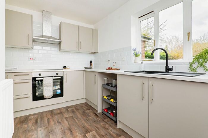 3 Bedroom Detached Bungalow For Sale In Kingfisher Close, Bourn, Cambridge, CB23