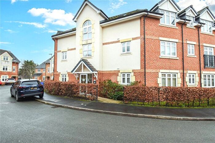 3 Bedroom Penthouse To Rent In Cedarwood Close, Northenden, Greater Manchester, M22