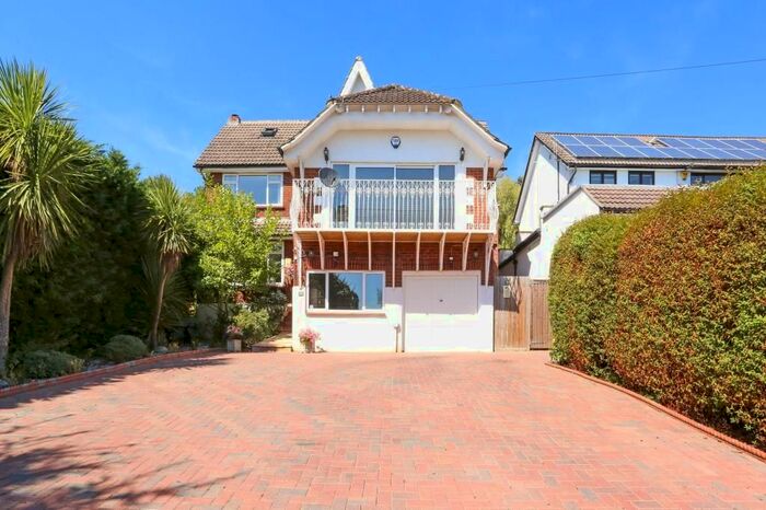 4 Bedroom Detached House To Rent In Wise Lane, London, NW7