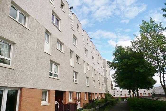 3 Bedroom Flat To Rent In Cumlodden Drive, Glasgow, G20